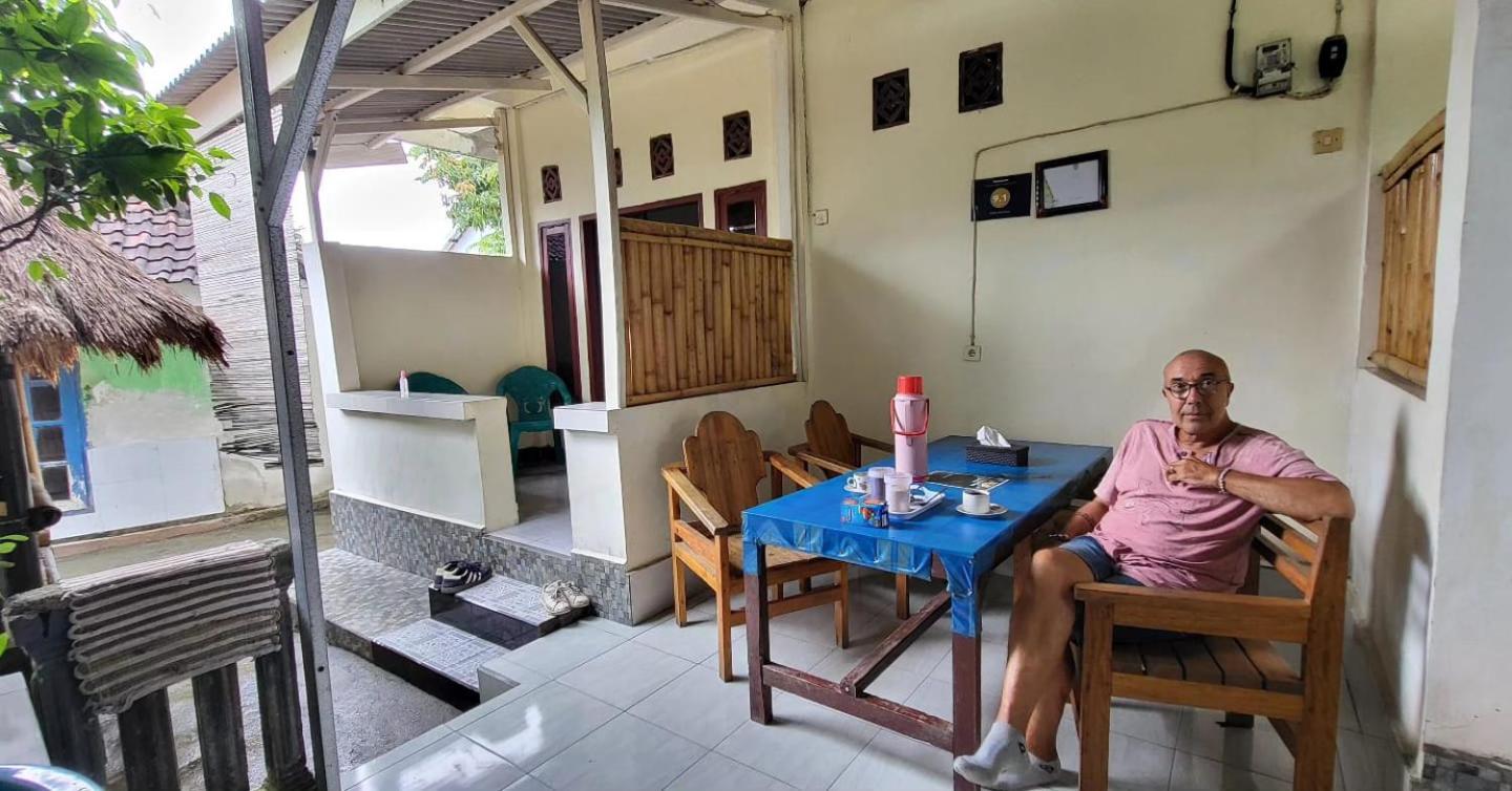 Pedek Homestay Praya Exterior photo